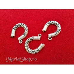 Charm zamac argintat porcoava 25mm